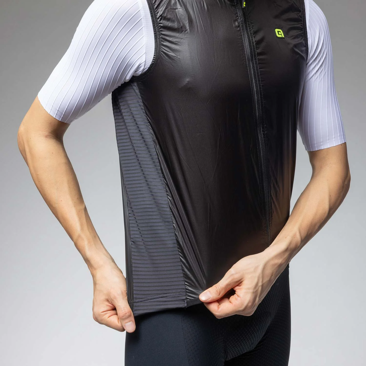 Ale Clothing Light Pack 2.0 Gilet - XL - Black - Image 4