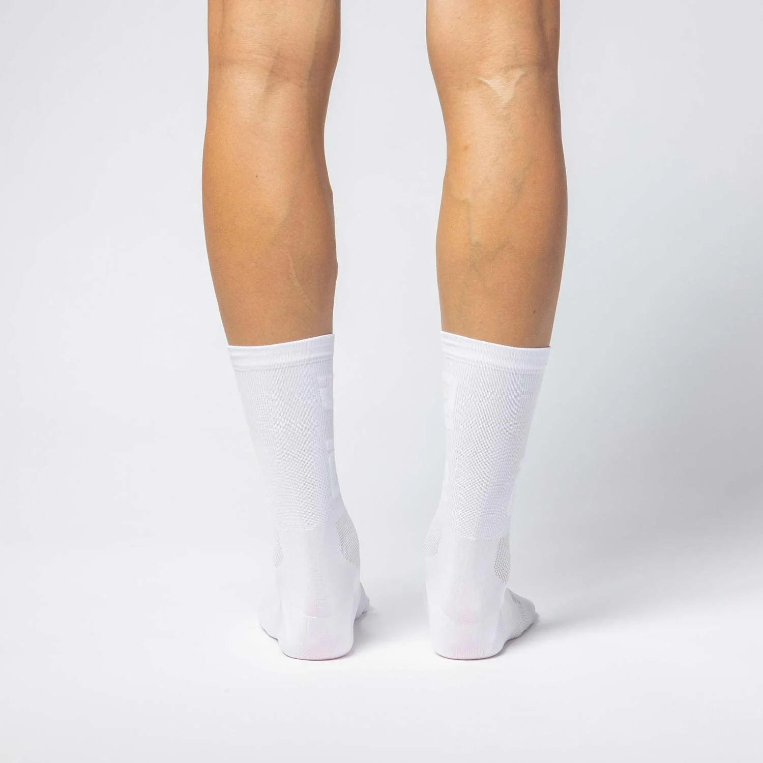 Ale Clothing Round T-Care Plus 18cm Socks - M - White Q-Skin - Image 3