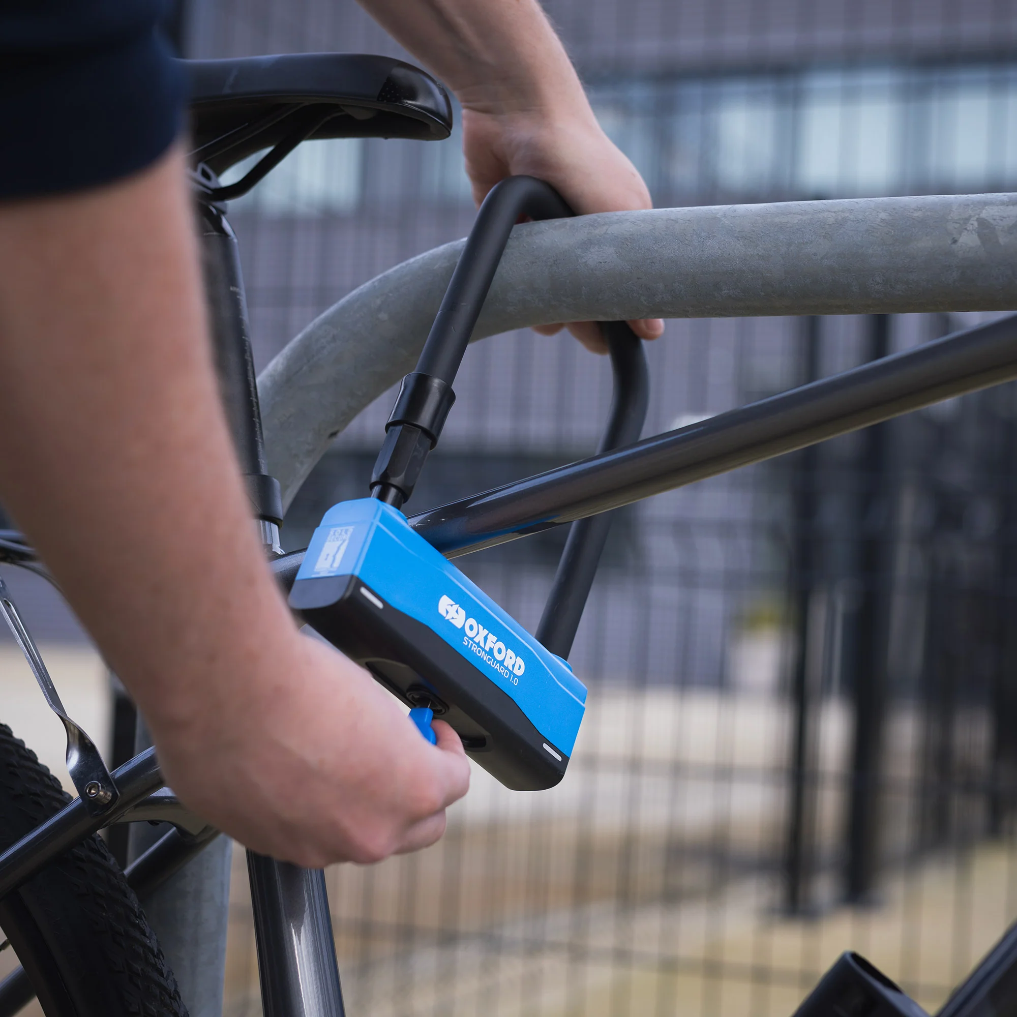 Oxford Stronguard 1.0 U-Lock 320mm Duo - Image 3