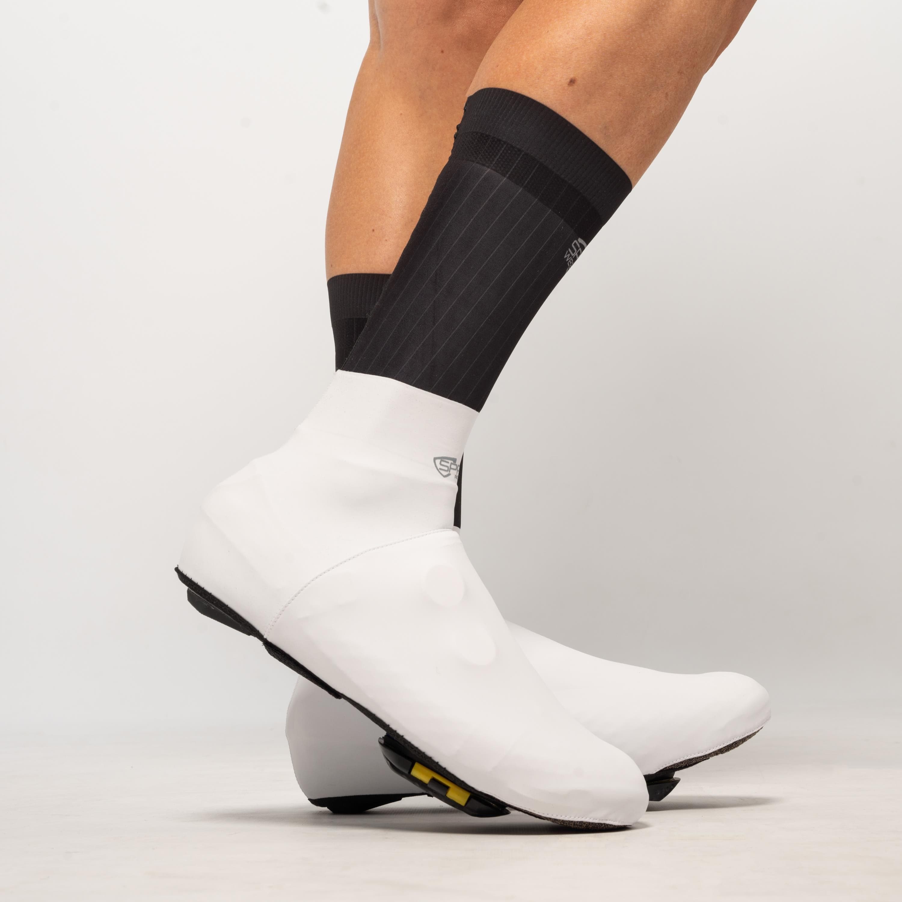 Spatzwear Aquasokz Short Shoe Covers: WHITE M-L (EU 43-45)